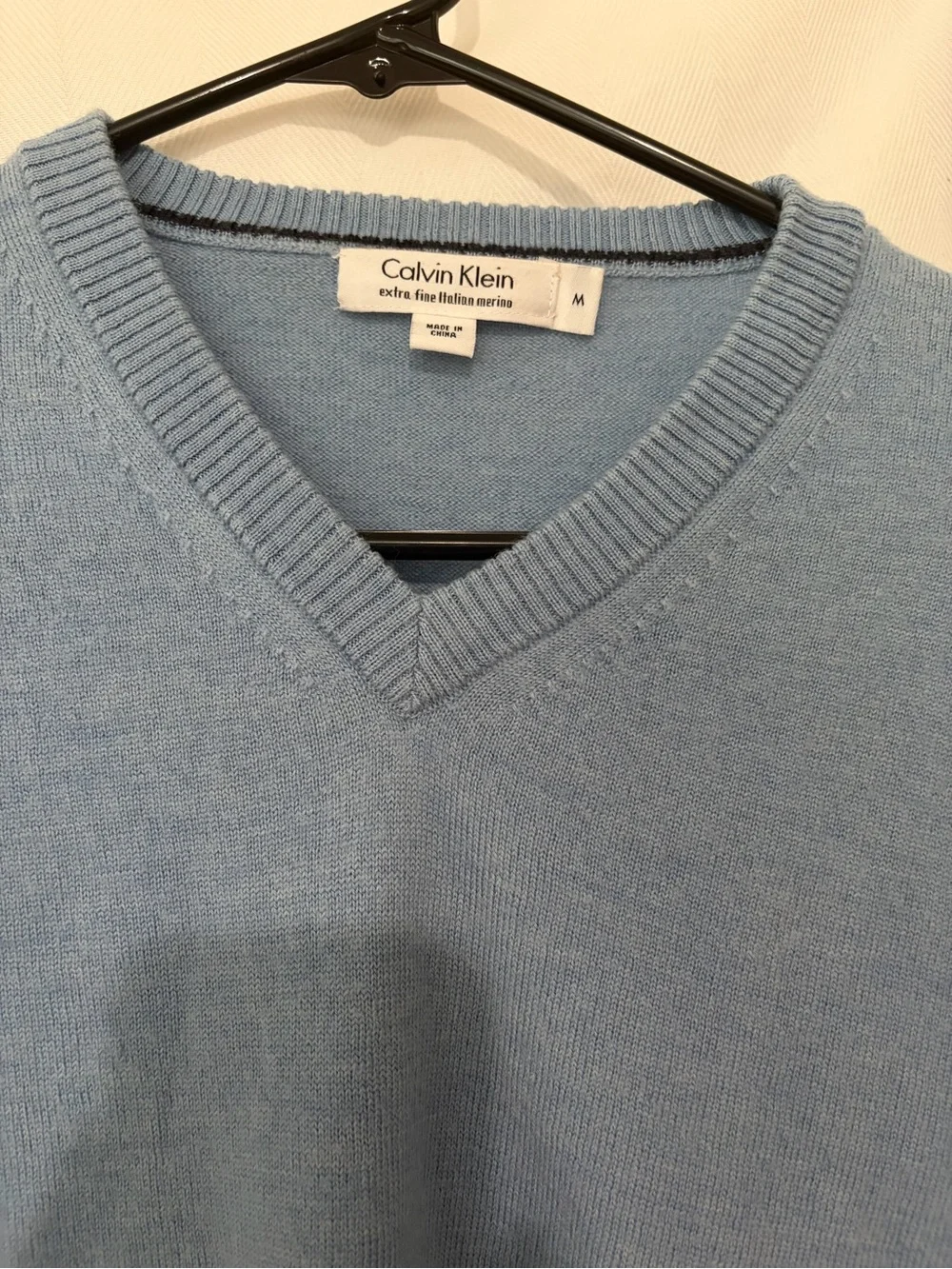 Calvin Klein Men's Merino Wool V-Neck Pastel Blue Sweater M Preppy Classic Quiet